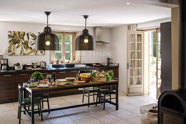 A VENDRE Belle Maison en Pierre avec Piscine Pernes les Fontaines Provence
