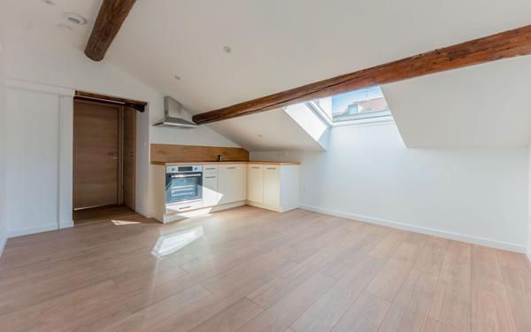 Appartement à vendre    2 pièces •  Nancy