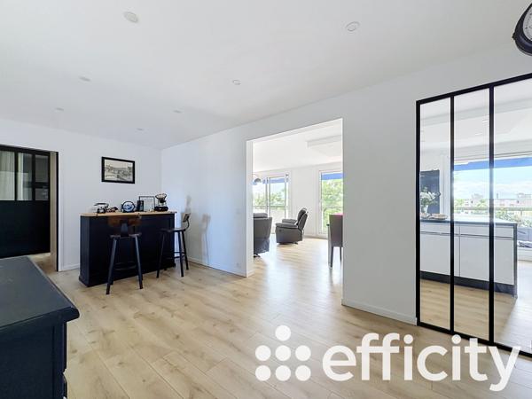 Appartement
         5 pièces
        - 112 m² Exclusivité 375 000 € *