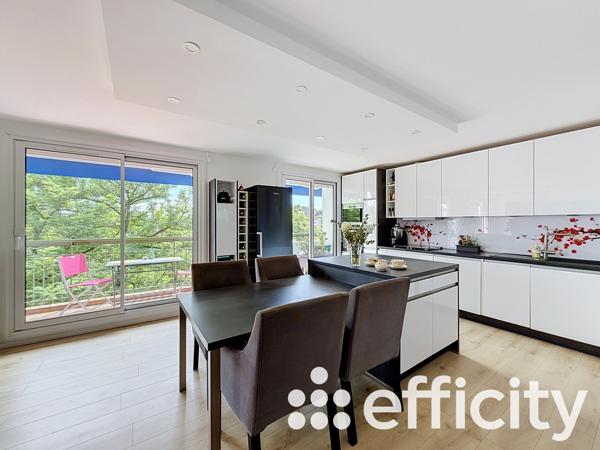Appartement
         5 pièces
        - 112 m² Exclusivité 375 000 € *