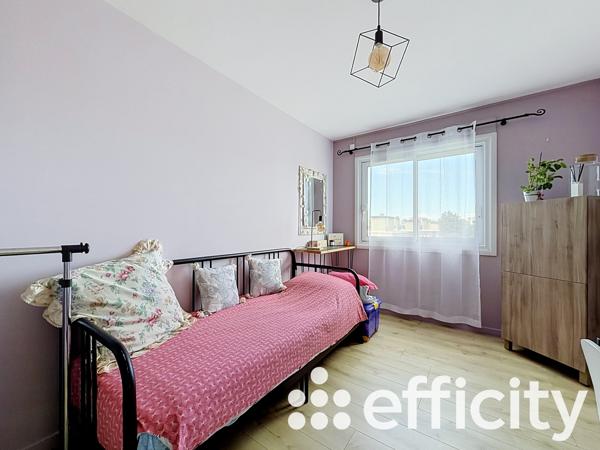 Appartement
         5 pièces
        - 112 m² Exclusivité 375 000 € *