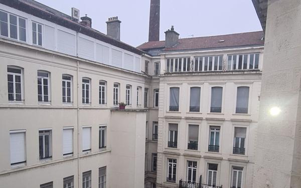 Appartement à vendre    3 pièces • 96,60 m2 Saint-Étienne