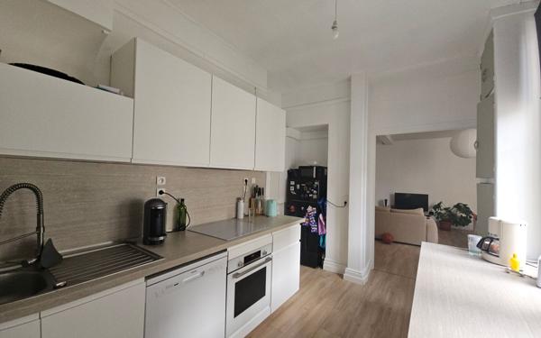 Appartement à vendre    3 pièces • 96,60 m2 Saint-Étienne