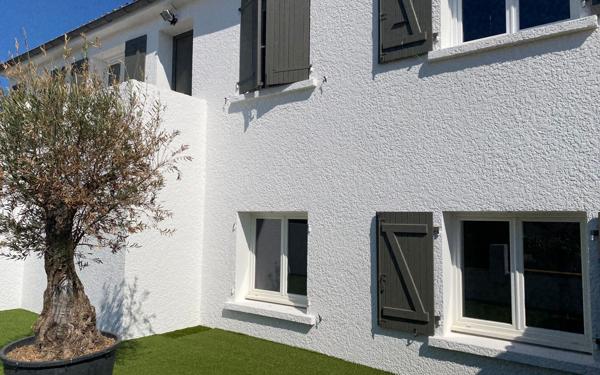 Maison à vendre    6 pièces • 200 m2 Saintes