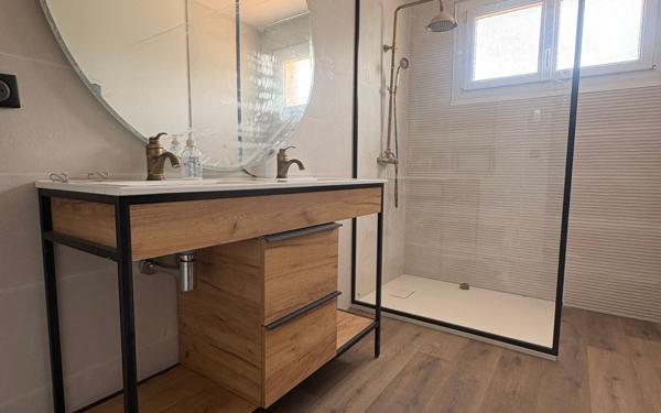 Maison à vendre    6 pièces • 200 m2 Saintes