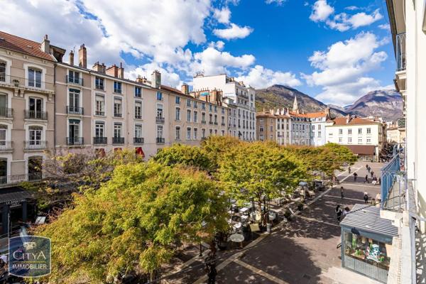 Appartement à vendre 5 pièces 174m² Grenoble (38000)