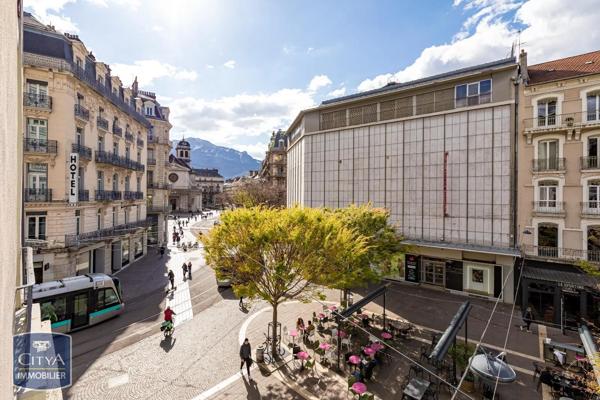 Appartement à vendre 5 pièces 174m² Grenoble (38000)