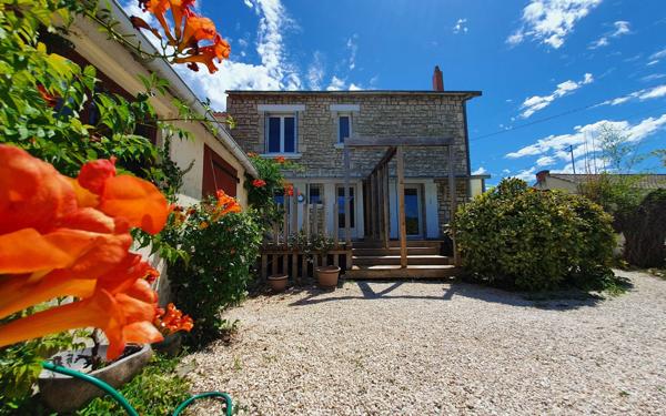 Immeuble à vendre    8 pièces •  La Rochelle