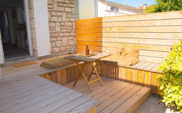 Immeuble à vendre    8 pièces •  La Rochelle