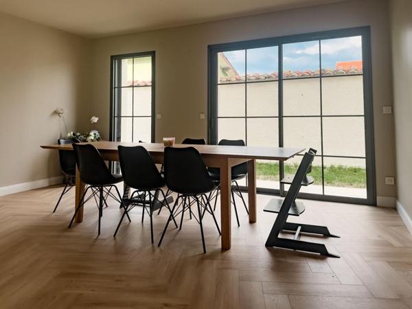 Maison d'architecte contemporaine avec piscine - Saint Just Saint Rambert