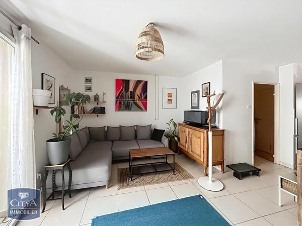 Appartement à vendre 3 pièces 63.21m² Chevry (01170)