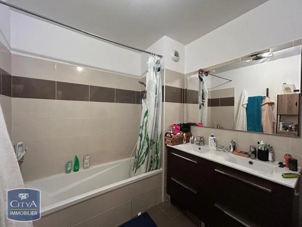 Appartement à vendre 3 pièces 63.21m² Chevry (01170)