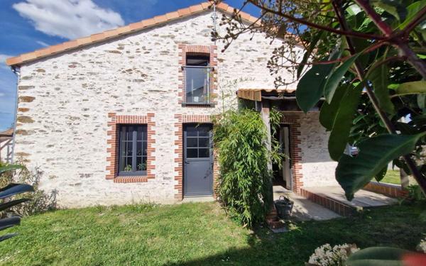 Maison à vendre    3 pièces • 65 m2 Rocheservière