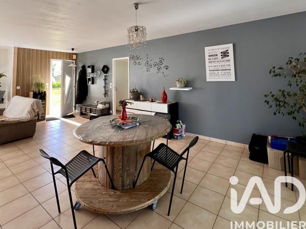 Maison à vendre 5 pièces 124 m² Coteaux-du-Blanzacais