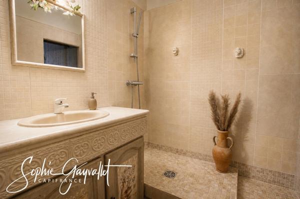 Vente à terme occupée – T2 avec terrasse, jardin, parking et box – Aix-en-Provence