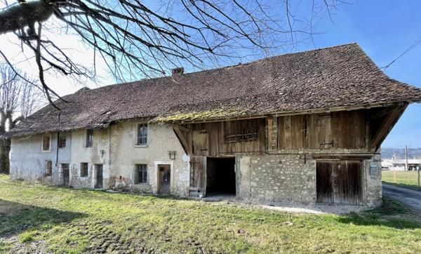 Saint-Laurent-du-Pont (38380) Beau potentiel et du cachet pour ce tènement immobilier à restaurer - à 30 mn de Grenoble et Chambéry