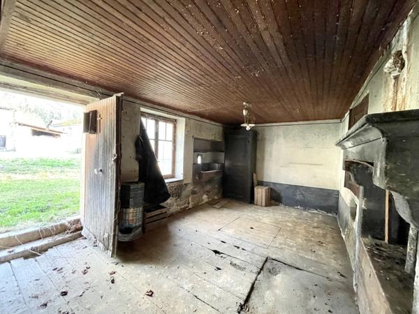 Saint-Laurent-du-Pont (38380) Beau potentiel et du cachet pour ce tènement immobilier à restaurer - à 30 mn de Grenoble et Chambéry