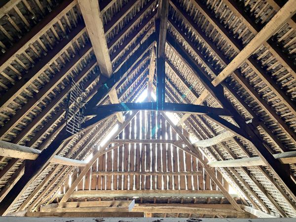 Saint-Laurent-du-Pont (38380) Beau potentiel et du cachet pour ce tènement immobilier à restaurer - à 30 mn de Grenoble et Chambéry