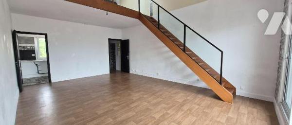 RARE SUR LE MARCHE EN PLEIN CENTRE D'HARDELOT ET A DEUX PAS DE LA MER

Beau duplex de 52m2, s...
