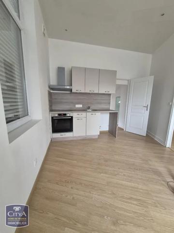 Appartement à louer 2 pièces 58.92m² Cambrai (59400)