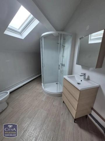 Appartement à louer 2 pièces 58.92m² Cambrai (59400)