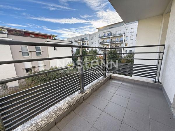 Grand Appartement Duplex 3 pièces secteur FORT DE BRON avec Terrasse - 69500 BRON