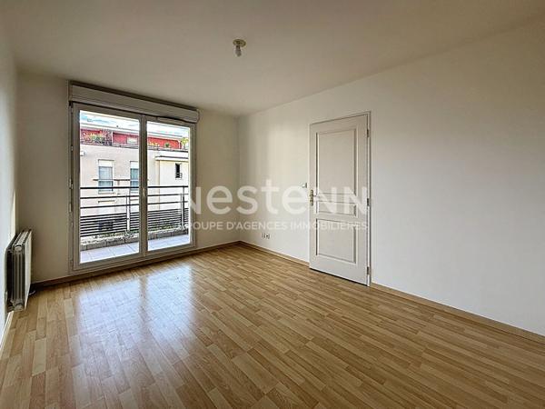 Grand Appartement Duplex 3 pièces secteur FORT DE BRON avec Terrasse - 69500 BRON