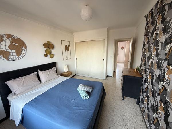 Location appartement T4 meublé de 79 m² avec balcons et parking à Carcassonne
