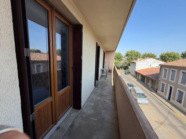 Location appartement T4 meublé de 79 m² avec balcons et parking à Carcassonne