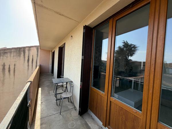 Location appartement T4 meublé de 79 m² avec balcons et parking à Carcassonne