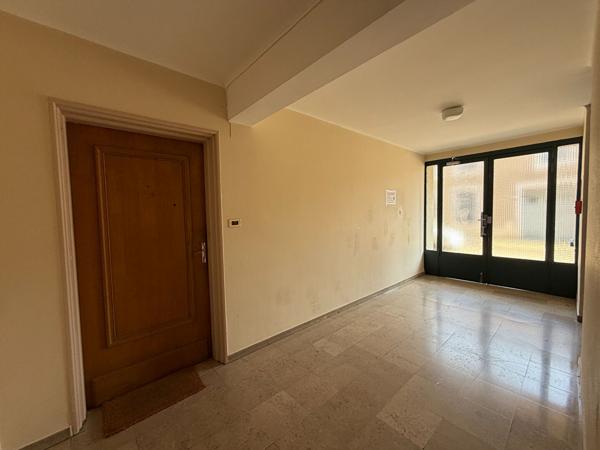 Location appartement T4 meublé de 79 m² avec balcons et parking à Carcassonne