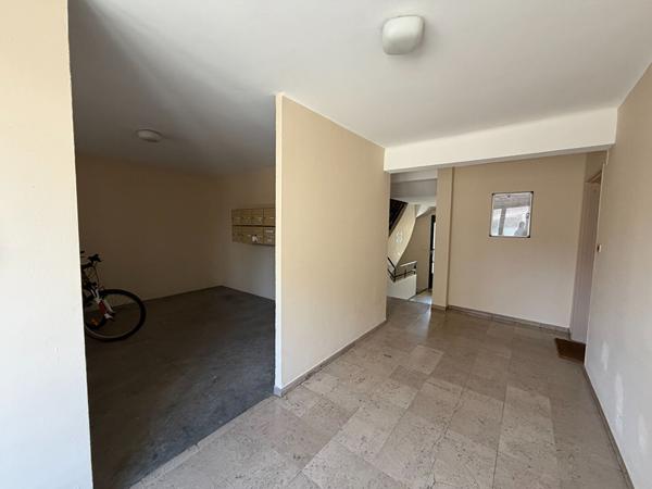 Location appartement T4 meublé de 79 m² avec balcons et parking à Carcassonne