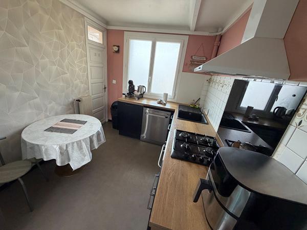 Location appartement T4 meublé de 79 m² avec balcons et parking à Carcassonne