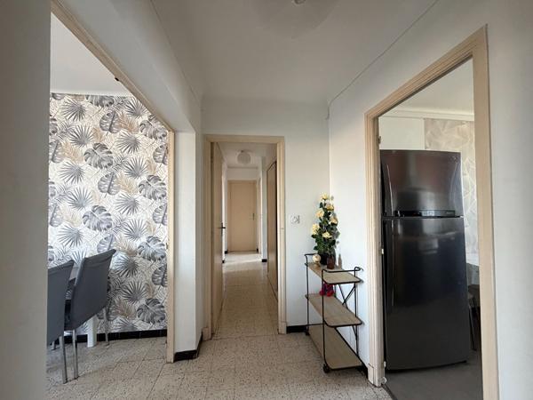 Location appartement T4 meublé de 79 m² avec balcons et parking à Carcassonne