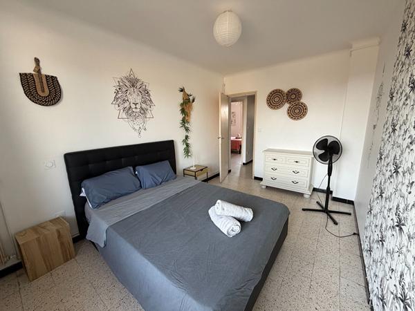 Location appartement T4 meublé de 79 m² avec balcons et parking à Carcassonne