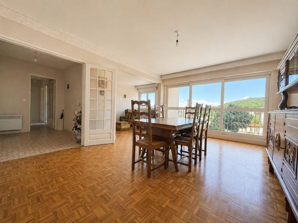 Appartement
         4 pièces
        - 89 m² 129 000 € *