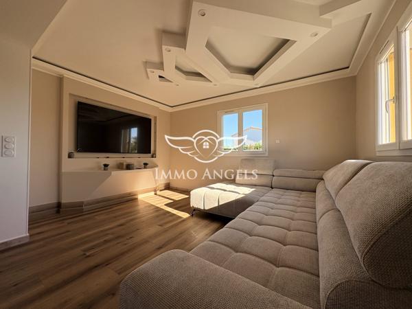 MAUGUIO-BELLE MAISON T5 SUR PARCELLE DE 450 M2 AVEC PISCINE