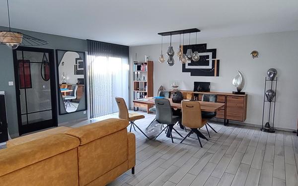 Maison à vendre    3 pièces • 95,09 m2 Questembert