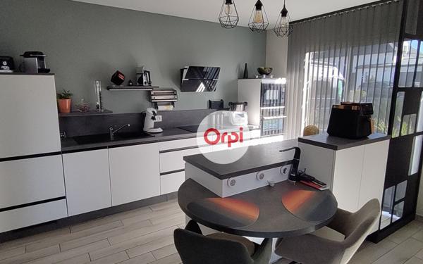 Maison à vendre    3 pièces • 95,09 m2 Questembert