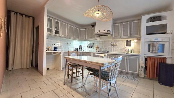 Maison de village de 174,21 m²