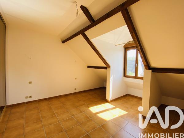 Maison à vendre 6 pièces 145 m² Le Coudray-Montceaux