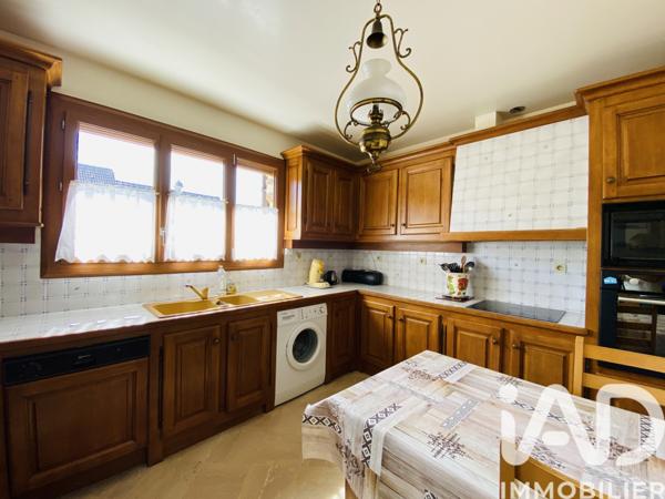 Maison à vendre 6 pièces 145 m² Le Coudray-Montceaux