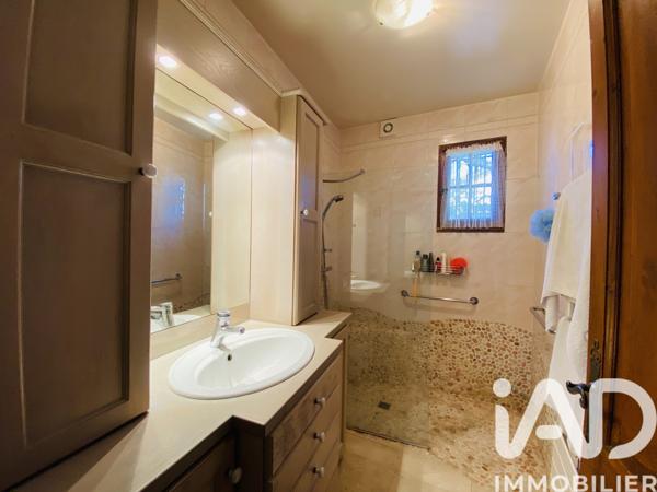 Maison à vendre 6 pièces 145 m² Le Coudray-Montceaux