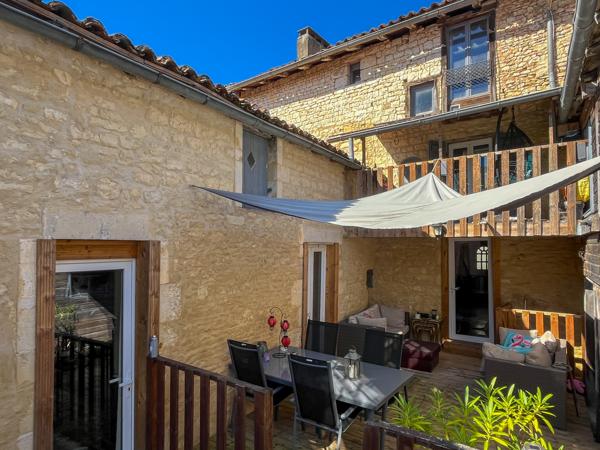 Maison à vendre à Ruffec (16700) - Charente