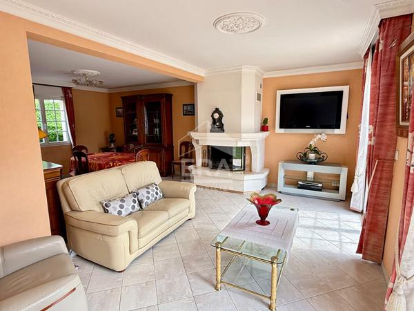 Maison familiale 5 pièces - 3 chambres dont suite parentale - Sous-sol total