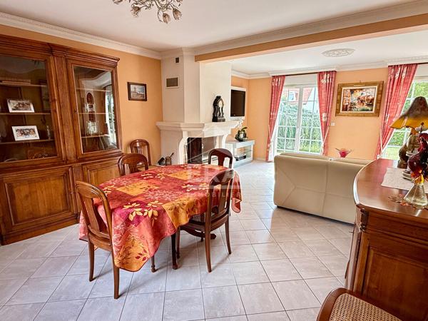 Maison familiale 5 pièces - 3 chambres dont suite parentale - Sous-sol total