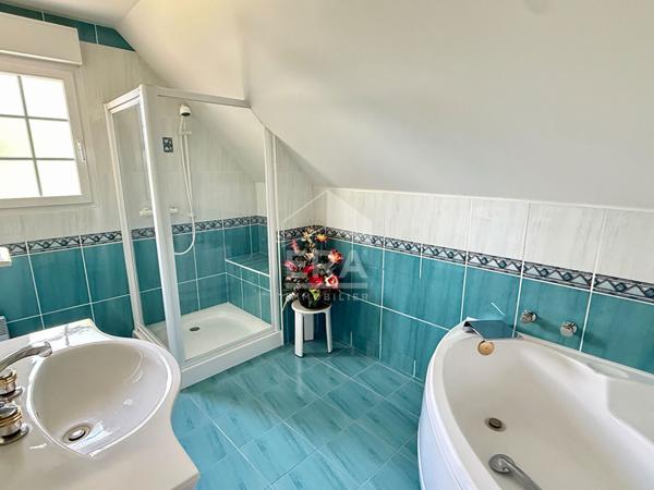 Maison familiale 5 pièces - 3 chambres dont suite parentale - Sous-sol total