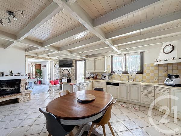 Maison à vendre  7 pièces - 240 m 2   BIGANOS  - 33