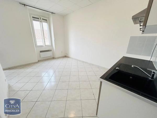 Appartement à louer 1 pièce 25.15m² Port-de-Bouc (13110)
