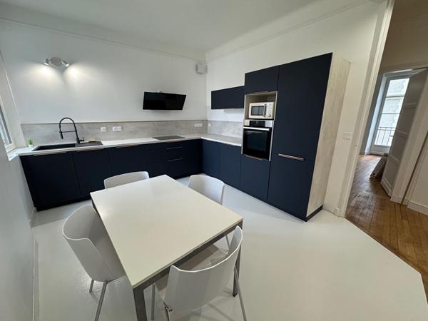 Appartement T3 entièrement rénové - Hyper centre-ville